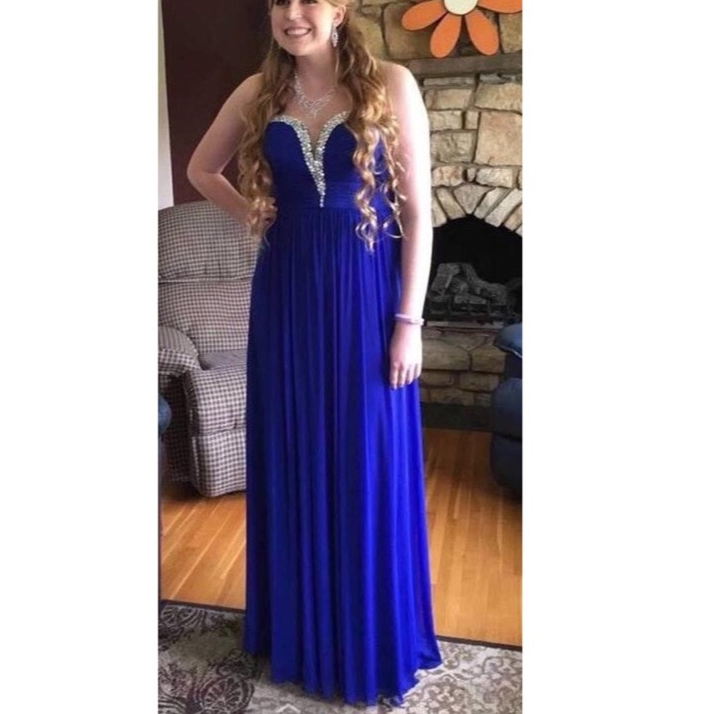 David’s Bridal Strapless Blue Prom Dress